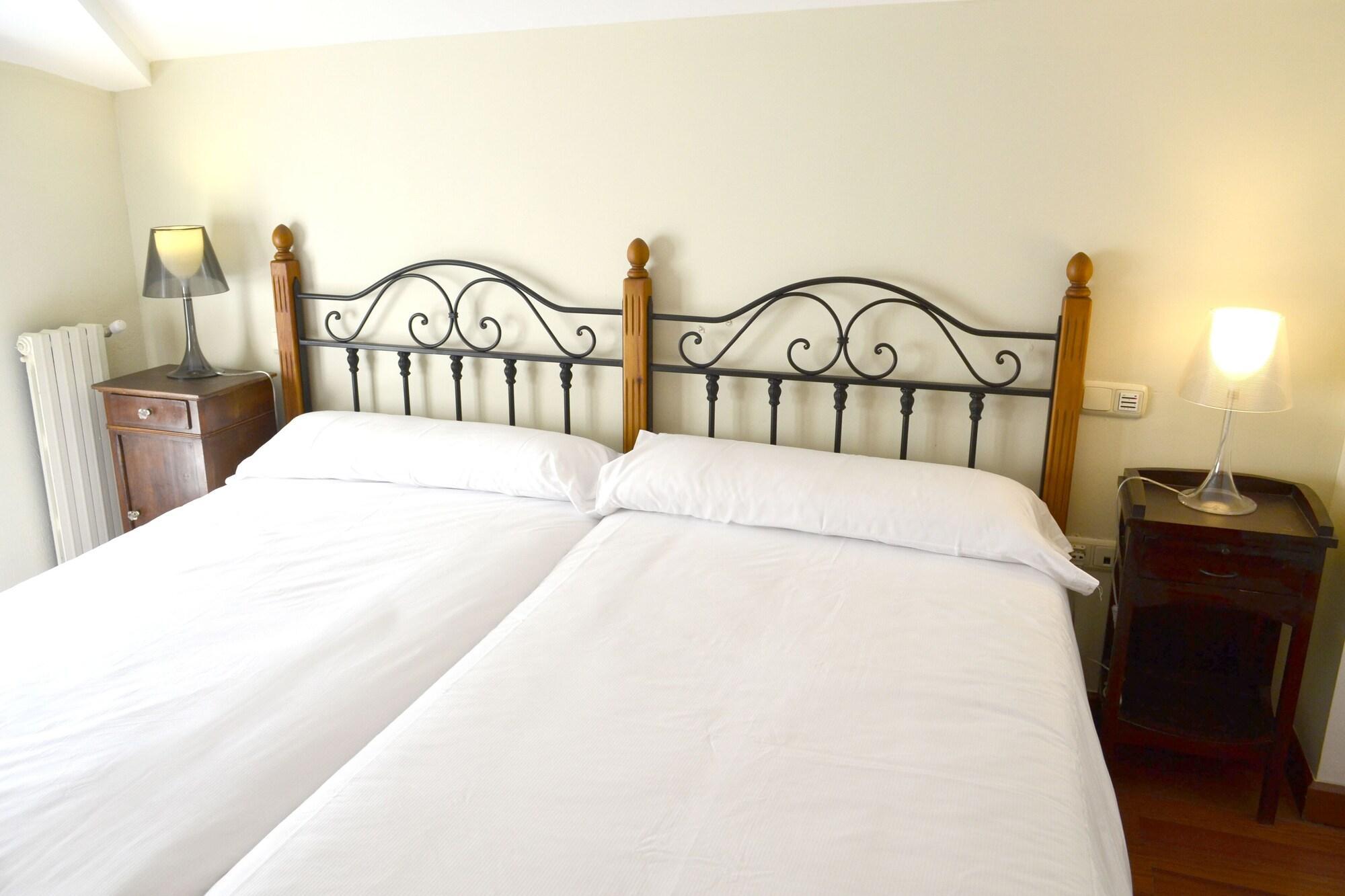 Hotel Alda Via Леон Екстериор снимка