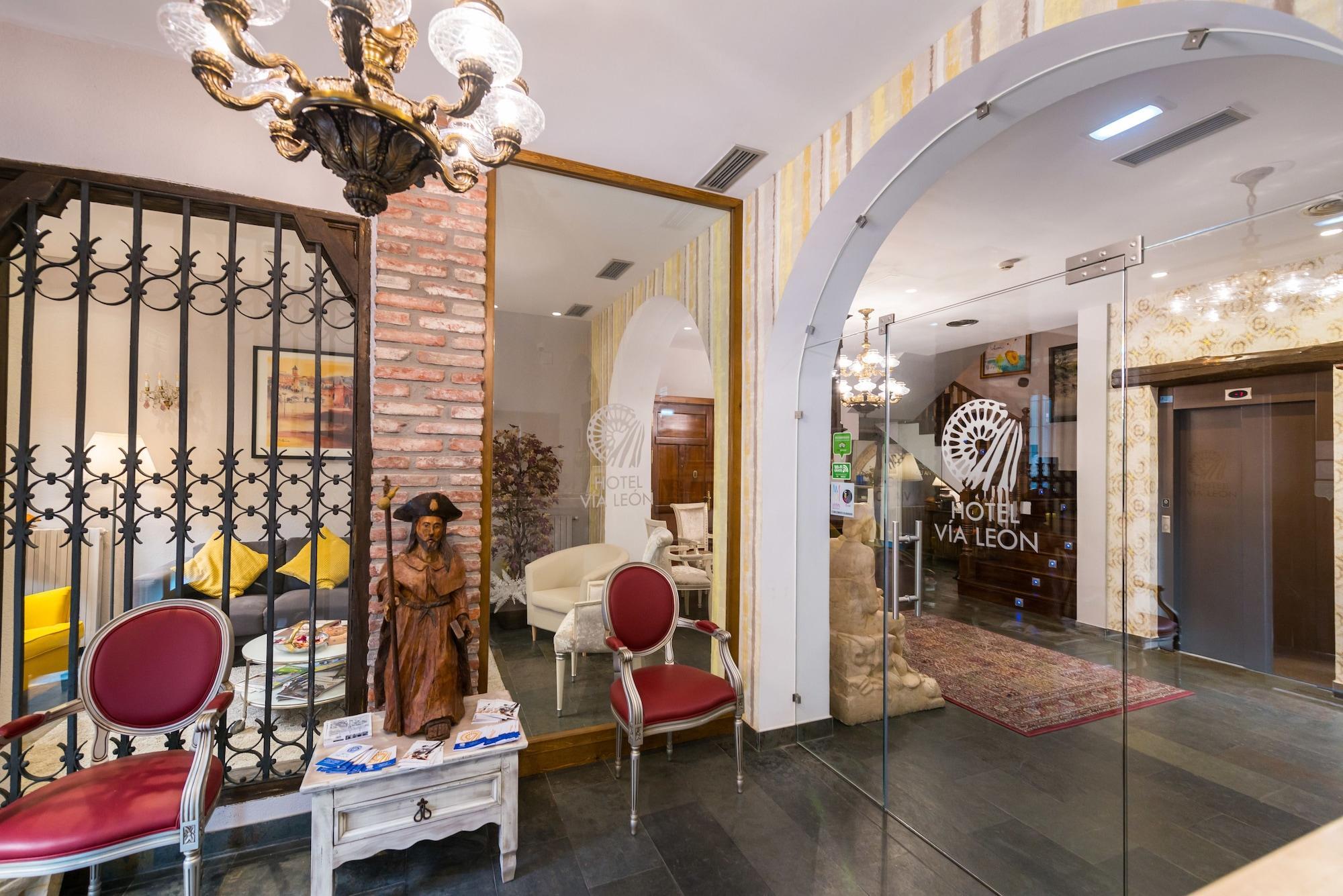 Hotel Alda Via Леон Екстериор снимка