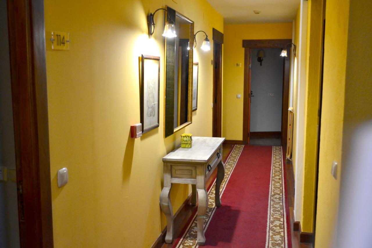 Hotel Alda Via Леон Екстериор снимка