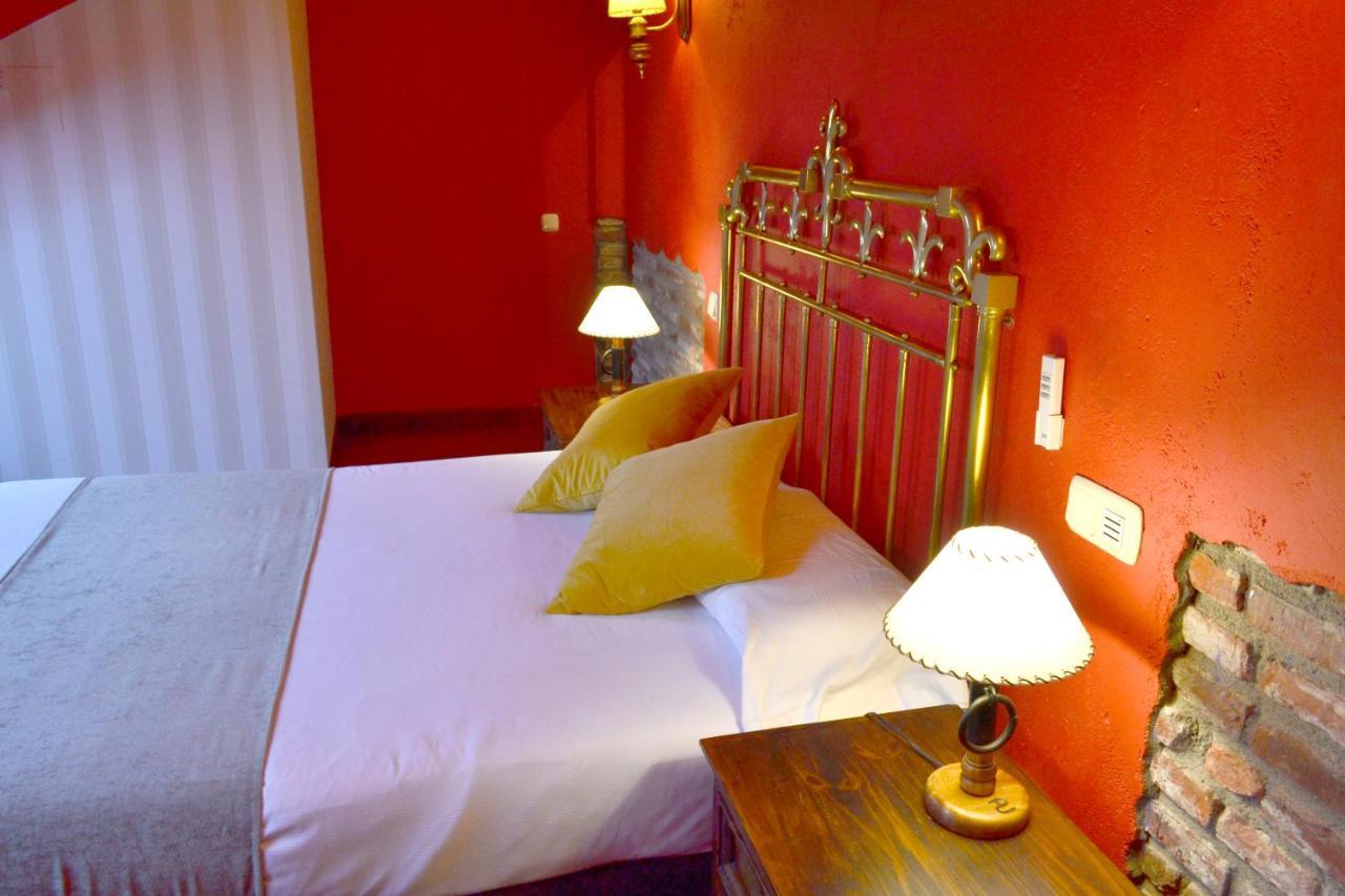 Hotel Alda Via Леон Екстериор снимка