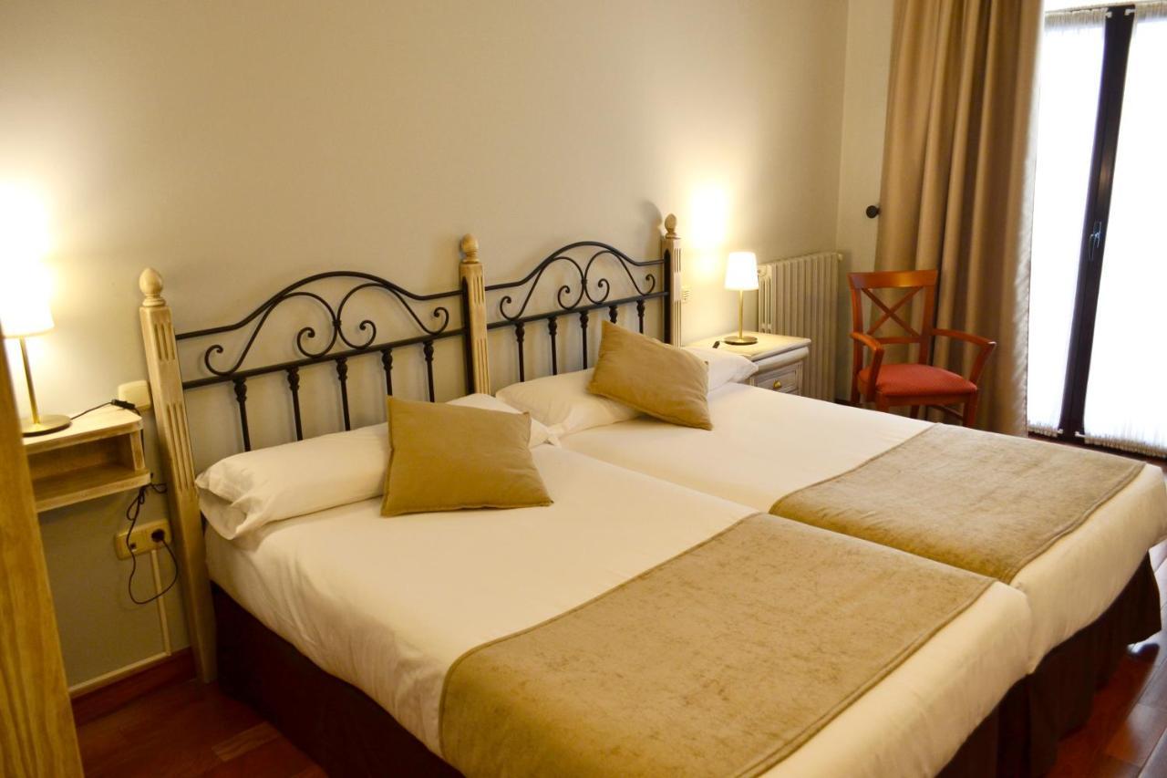Hotel Alda Via Леон Екстериор снимка
