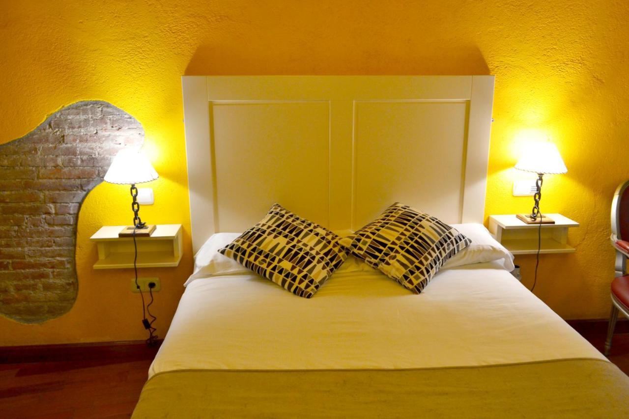 Hotel Alda Via Леон Екстериор снимка