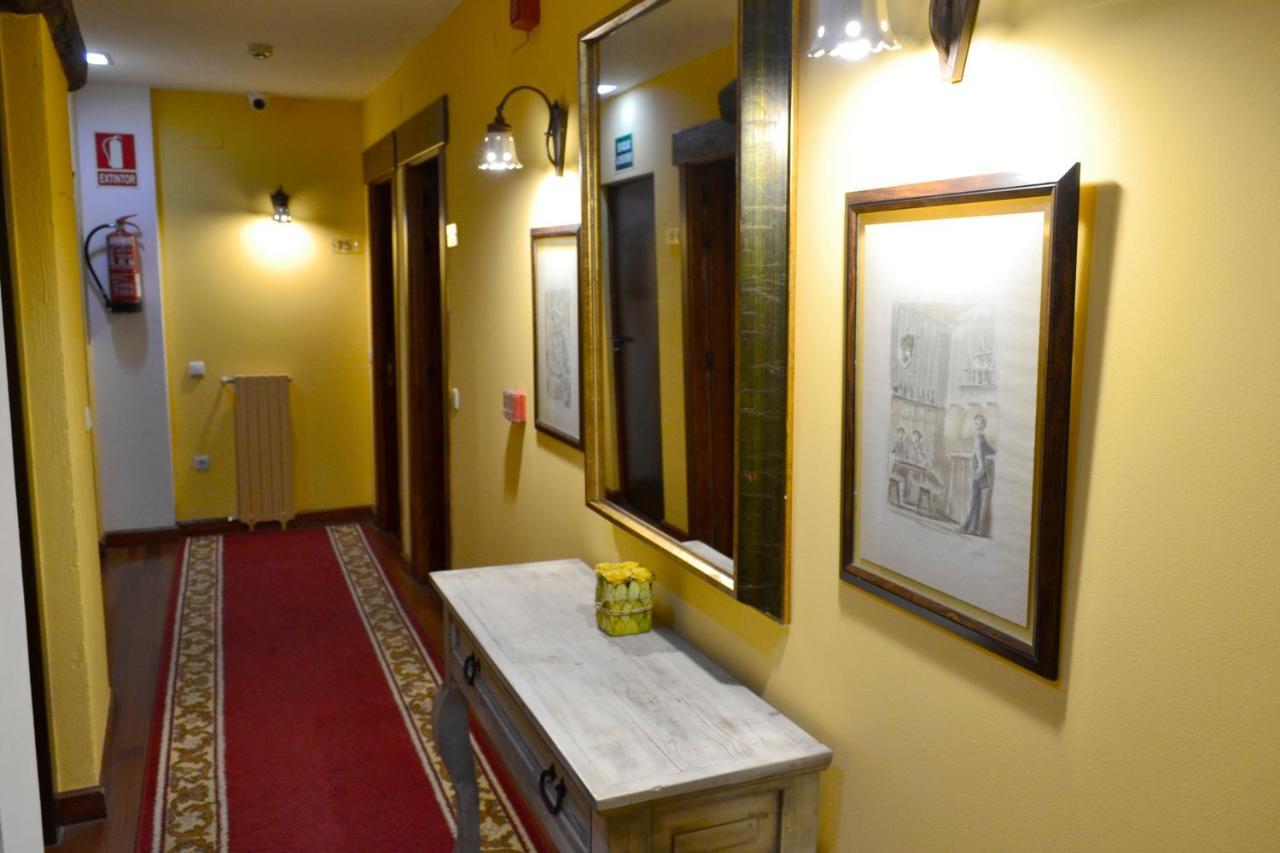 Hotel Alda Via Леон Екстериор снимка
